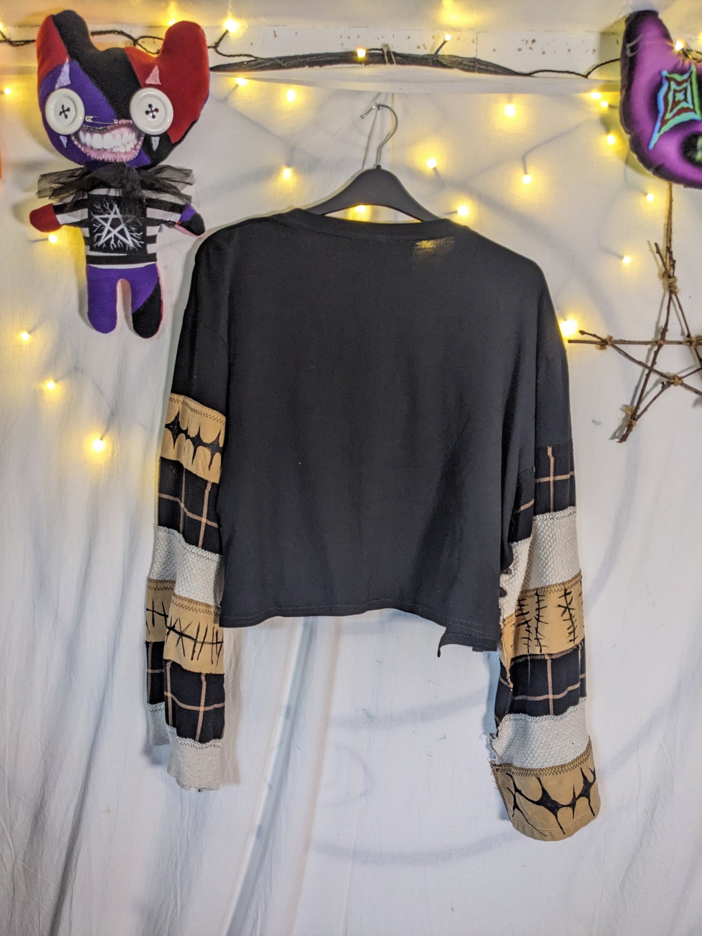 BUGS! long sleeve crop XXL