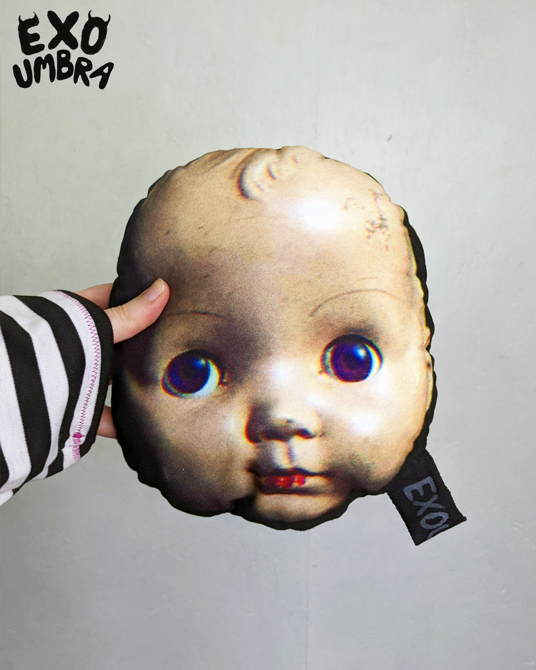 INVERTED DOLL HEAD Plush Blue/red