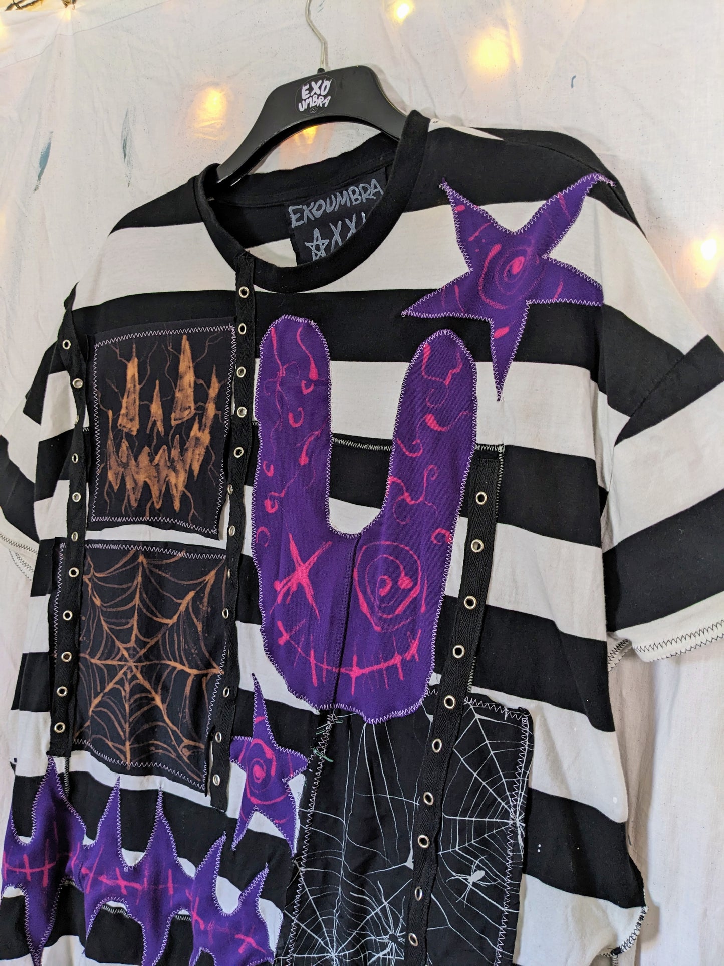DEMONS stripe top XXL