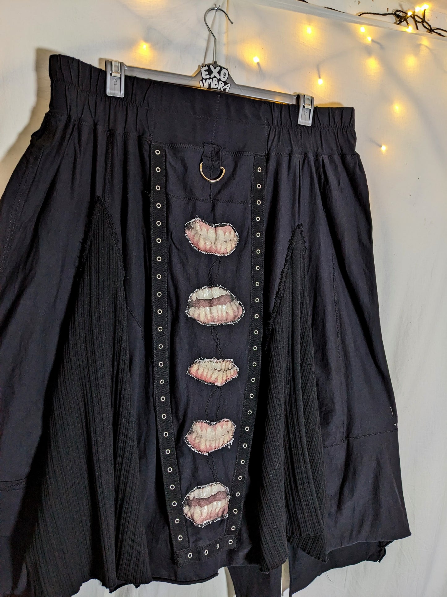 MOUTH Skirt 42"-47" waist