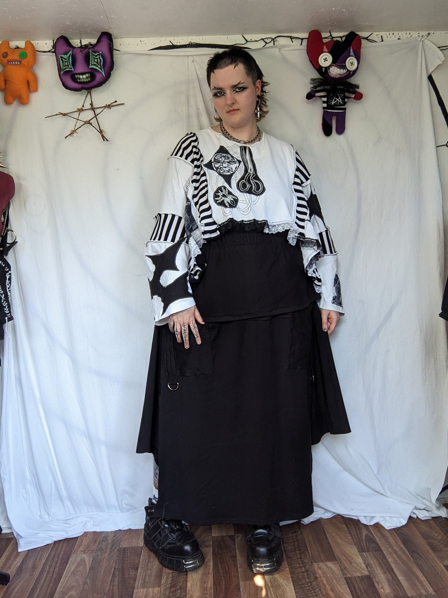 Machine skirt
