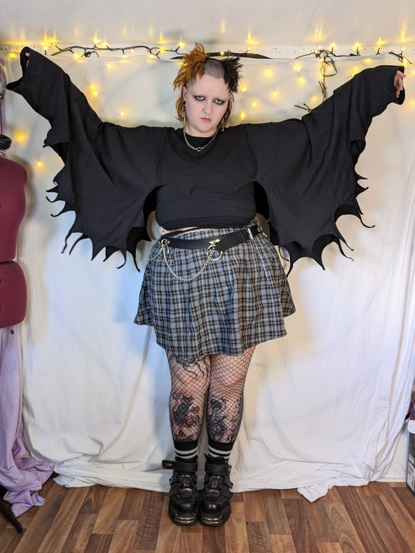Batwing crop